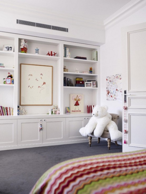 Park House In Modern And Classical Styles And Natural Colors