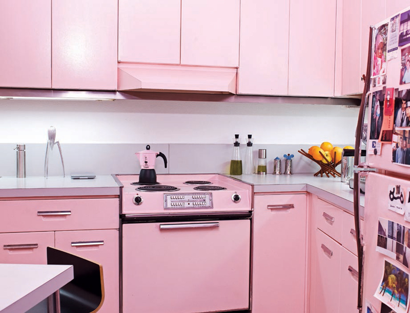 Cool Pink Kitchen Design With Retro and Chic Look | DigsDigs