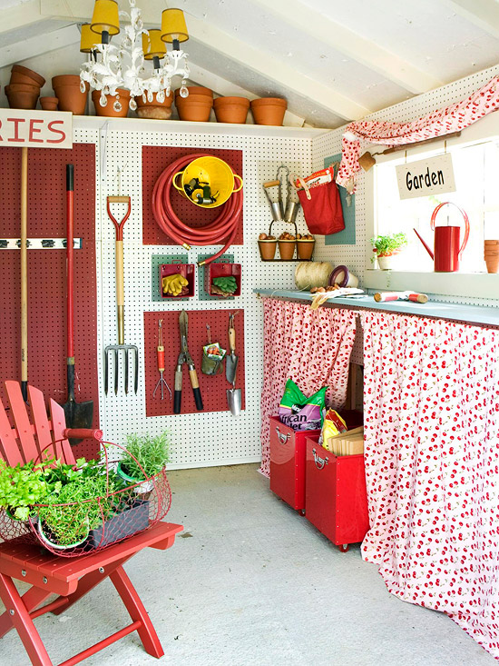 33 Practical Garden Shed Storage Ideas - DigsDigs