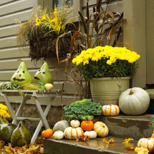 60 Pretty Autumn Porch Décor Ideas | DigsDigs