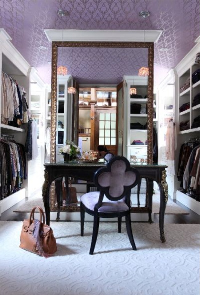 40 Pretty Feminine WalkIn Closet Design Ideas DigsDigs