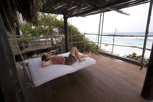 39 relaxing outdoor hanging beds for your home digsdigs 39 relaxing outdoor hanging beds for your home digsdigs