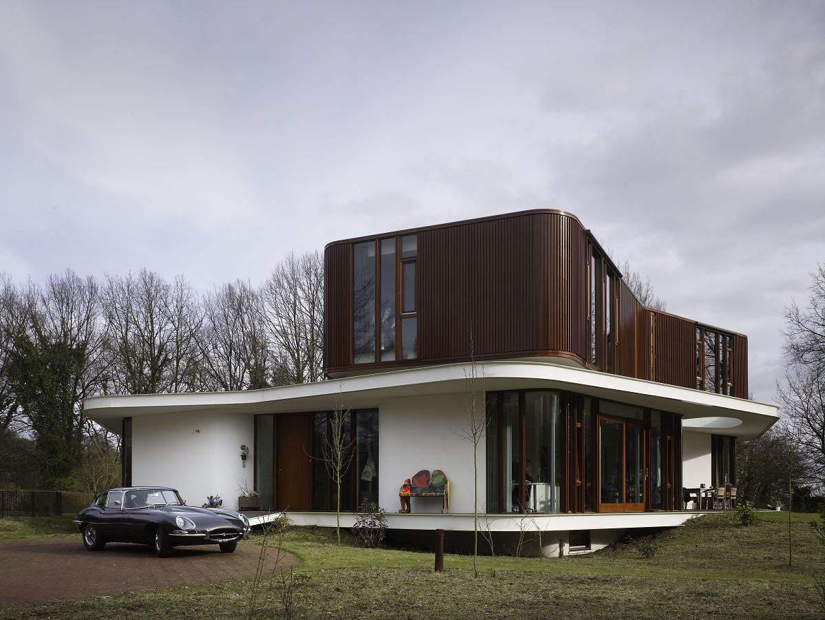 Retro Futuristic House Design by Mecanoo Architecten | DigsDigs