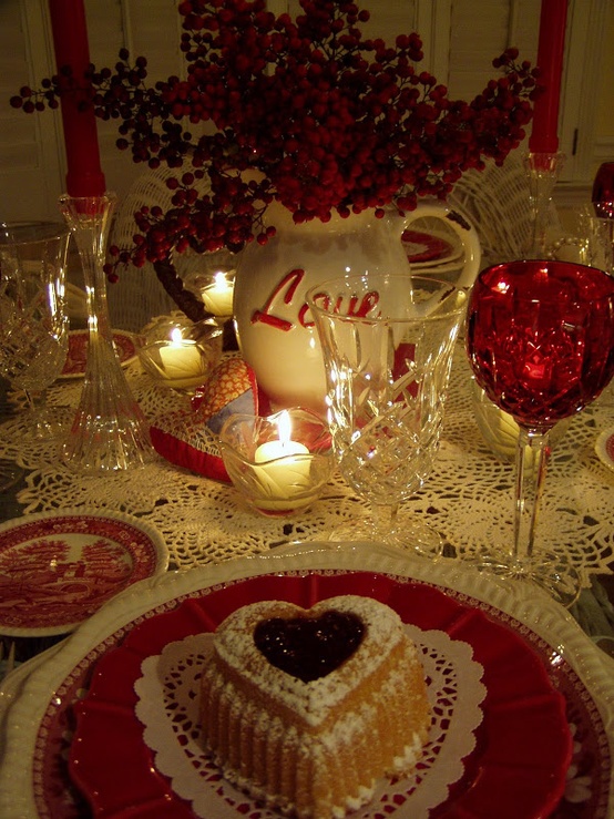 59 Romantic Valentine’s Day Table Settings DigsDigs