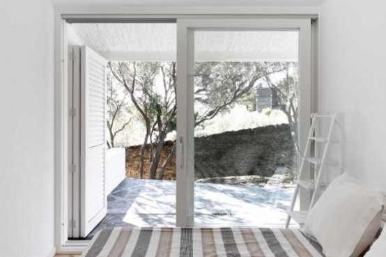 Rustic House With Massive Rock Formations In The Interior Rustic House With Massive Rock Formations In The Interior