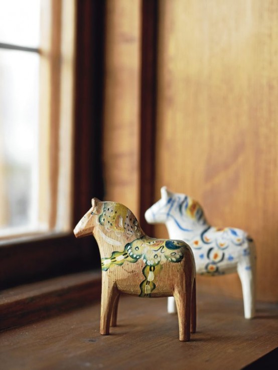 Scandinavian Rustic House On The Lake Shore Scandinavian Rustic House On The Lake Shore