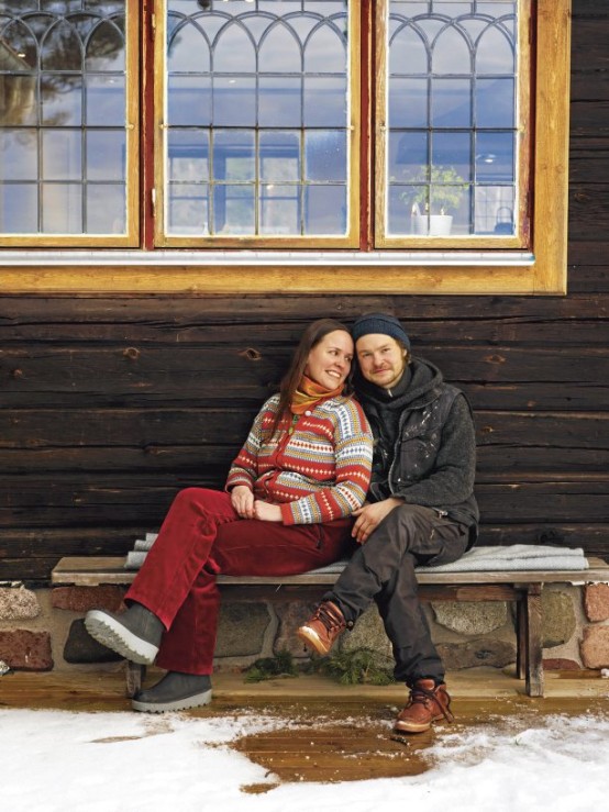 Scandinavian Rustic House On The Lake Shore Scandinavian Rustic House On The Lake Shore