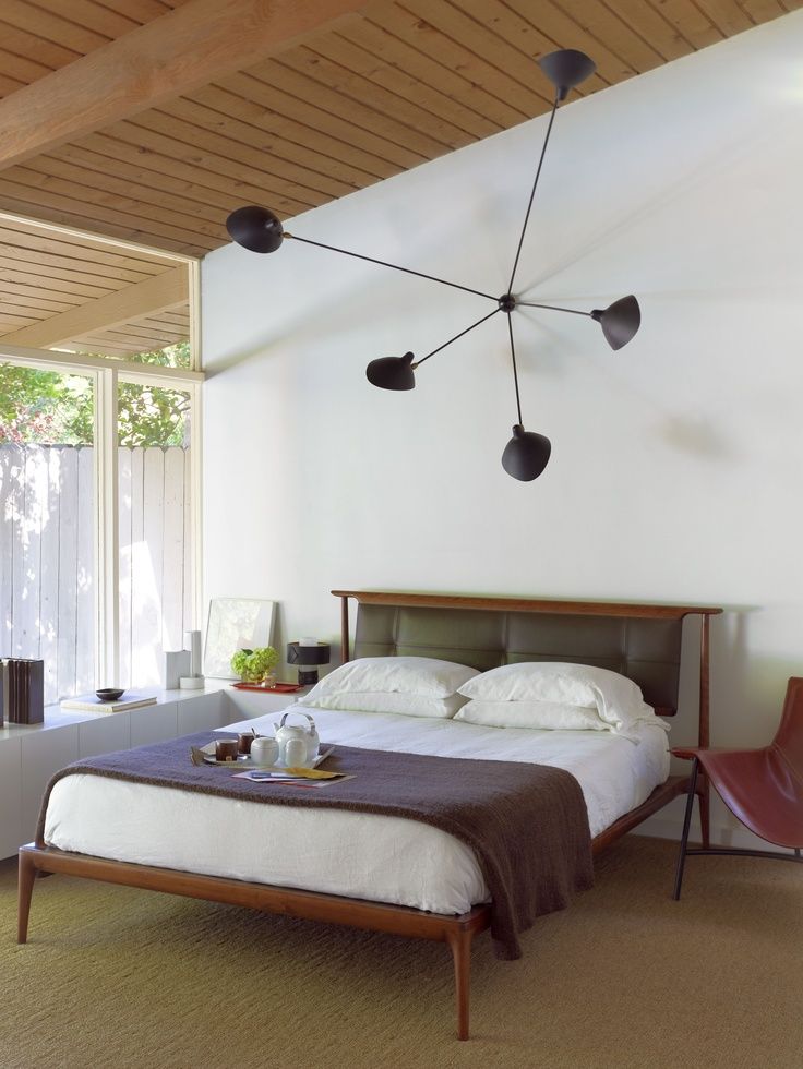 28 Simple And Elegant Mid-Century Modern Beds | DigsDigs