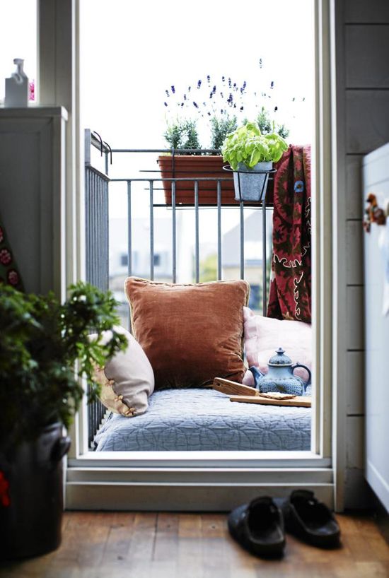 57 Cool Small Balcony Design Ideas - DigsDigs