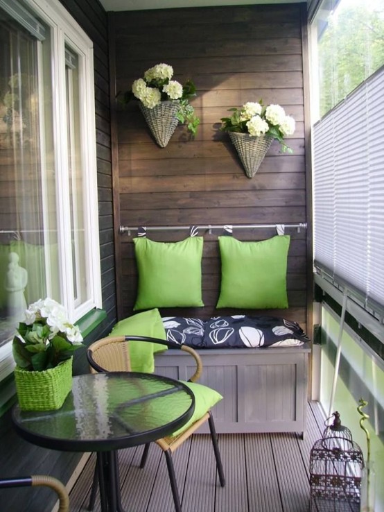 57 cool small balcony design ideas digsdigs Casas Balcon De désign