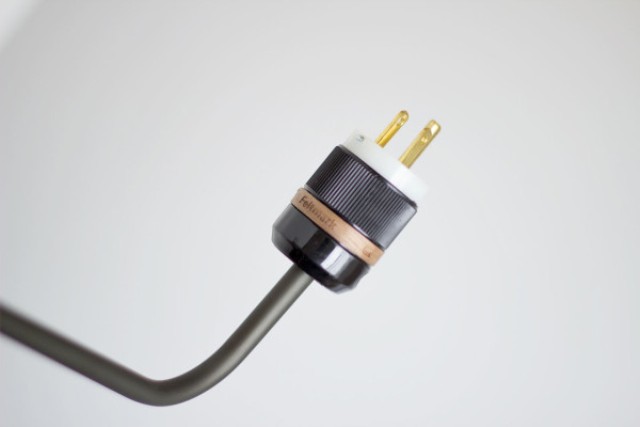 Smart Wall Lamp With Industrial Design: Wald Plug Lamp DigsDigs