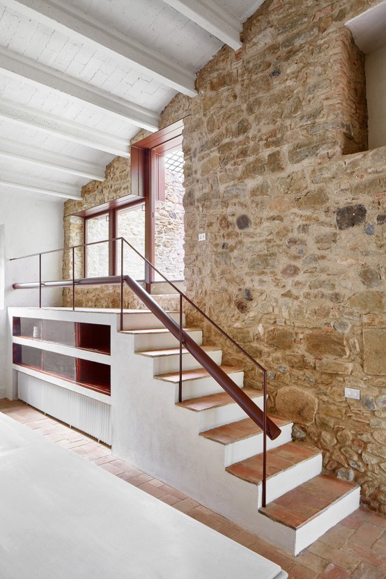 Spanish Stone Farmhouse With A Labyrinth Character Spanish Stone Farmhouse With A Labyrinth Character