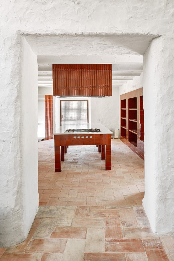 Spanish Stone Farmhouse With A Labyrinth Character Spanish Stone Farmhouse With A Labyrinth Character