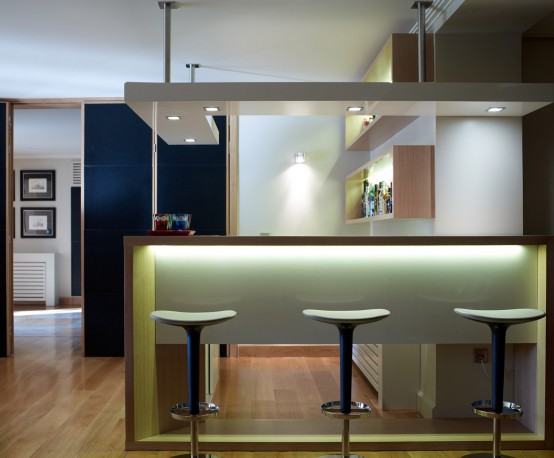 Striking And Dramatic Athens House In Moody Colors Striking And Dramatic Athens House In Moody Colors