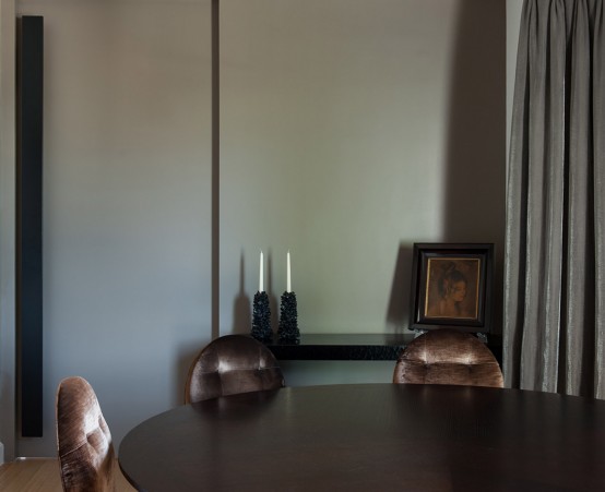 Striking And Dramatic Athens House In Moody Colors Striking And Dramatic Athens House In Moody Colors