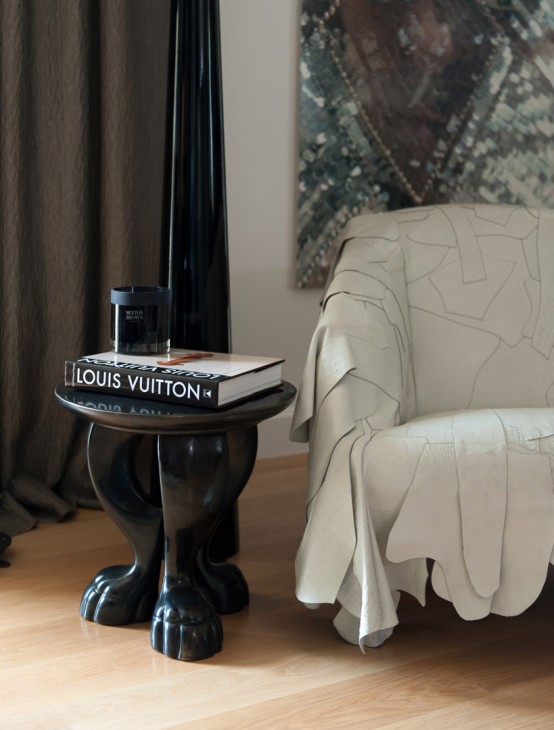 Striking And Dramatic Athens House In Moody Colors Striking And Dramatic Athens House In Moody Colors