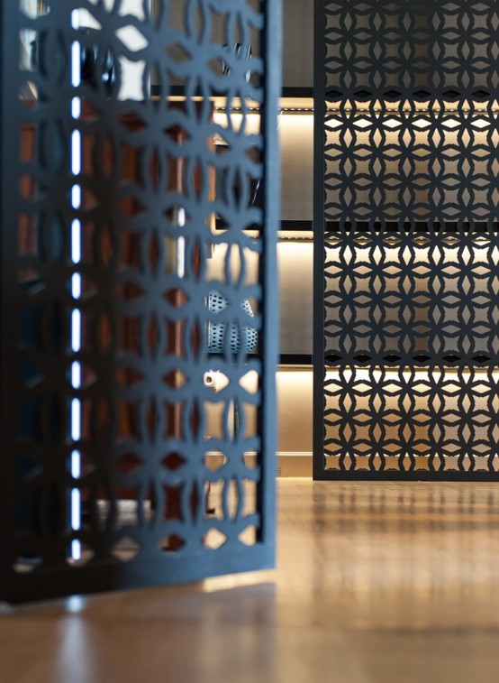 Striking And Dramatic Athens House In Moody Colors Striking And Dramatic Athens House In Moody Colors