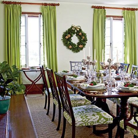 37 Stunning Christmas Dining Room Décor Ideas | DigsDigs