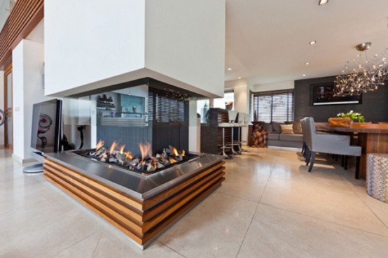 Stylish And Dramatic Apartment With A Big Aquarium
