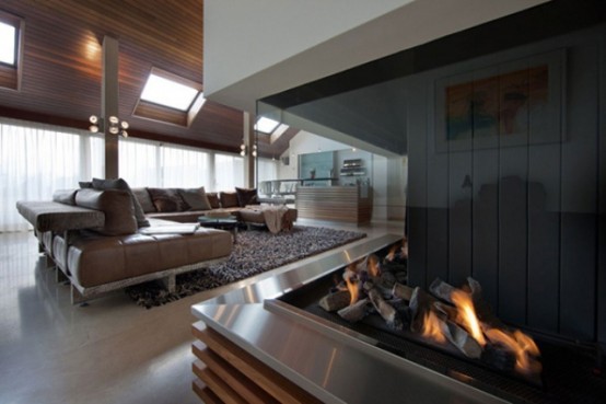 Stylish And Dramatic Apartment With A Big Aquarium