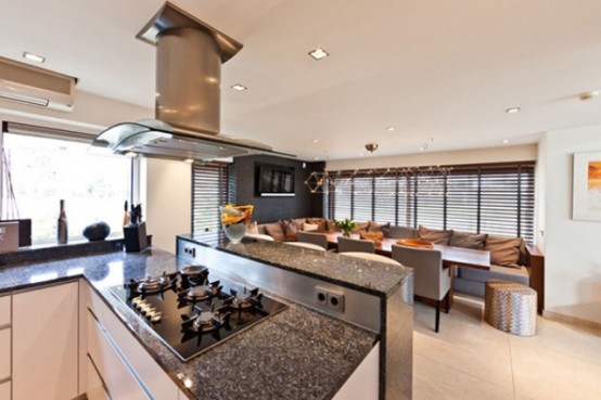 Stylish And Dramatic Apartment With A Big Aquarium