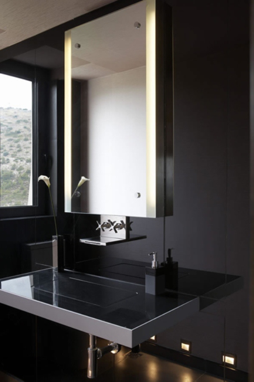 Stylish Futuristic House Reminding Of A Spaceship