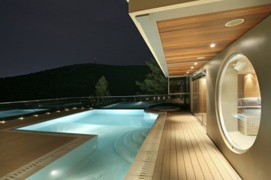 Stylish Futuristic House Reminding Of A Spaceship