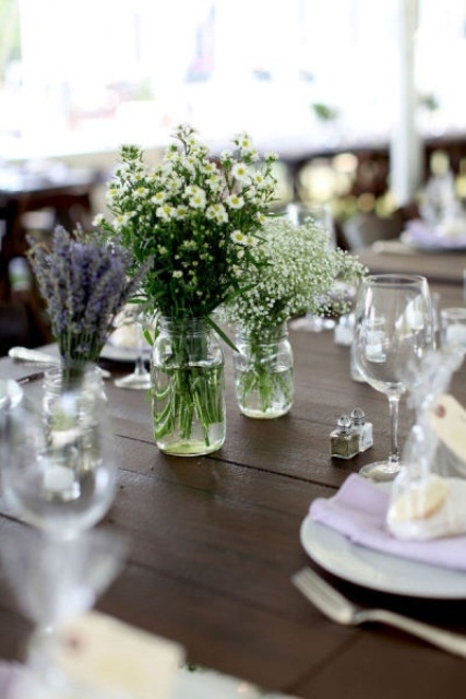Chiêm ngưỡng mùa xuân ngọt ngào trên bàn tiệc stylish spring table settings 29 Chiêm ngưỡng mùa xuân ngọt ngào trên bàn tiệc