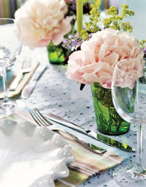 stylish spring table settings 46 Chiêm ngưỡng mùa xuân ngọt ngào trên bàn tiệc