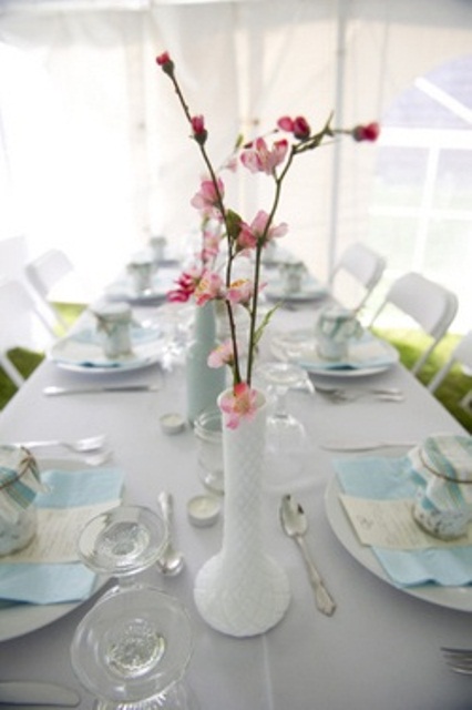 stylish spring table settings 51 Chiêm ngưỡng mùa xuân ngọt ngào trên bàn tiệc