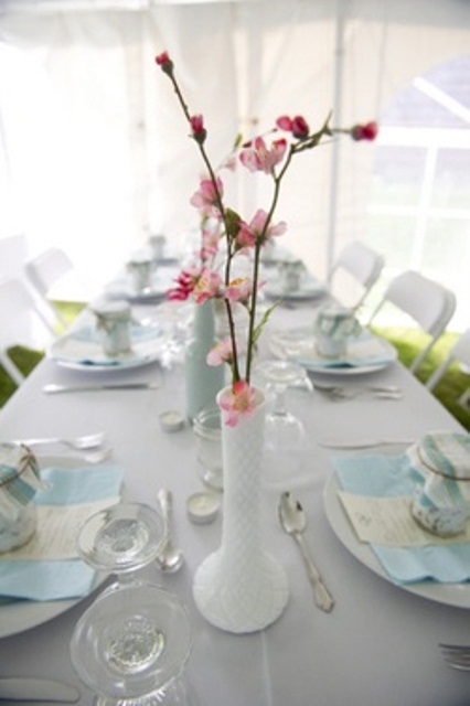 Chiêm ngưỡng mùa xuân ngọt ngào trên bàn tiệc stylish spring table settings 51 Chiêm ngưỡng mùa xuân ngọt ngào trên bàn tiệc