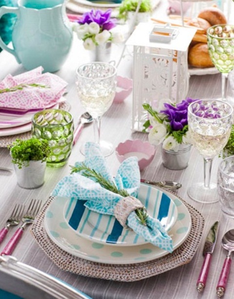Chiêm ngưỡng mùa xuân ngọt ngào trên bàn tiệc stylish spring table settings 58 Chiêm ngưỡng mùa xuân ngọt ngào trên bàn tiệc