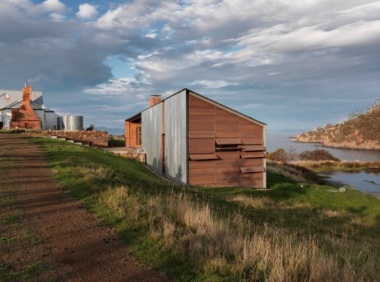 Tasmania Rustic House Totally Of Natural Wood