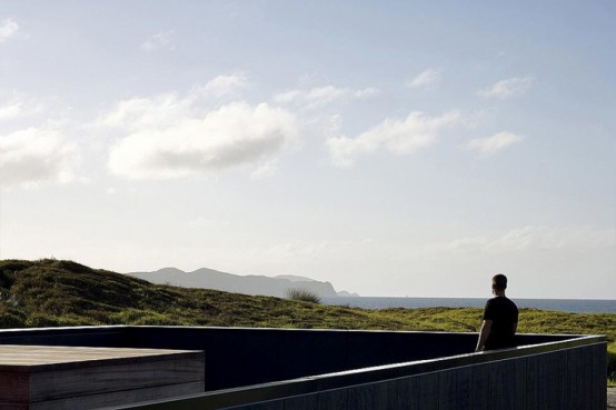 The House That Consists Of Two Habitable Areas Connected By Floating Pavilion The House That Consists Of Two Habitable Areas Connected By Floating Pavilion