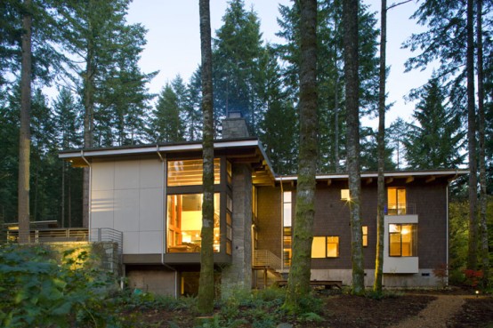 Three Level House In The Trees