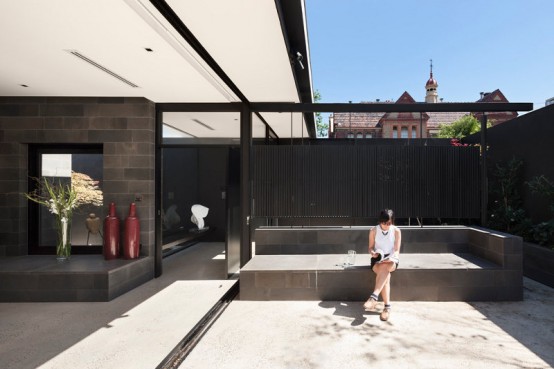 Toorak House Blurring Boundaries Between In And Out