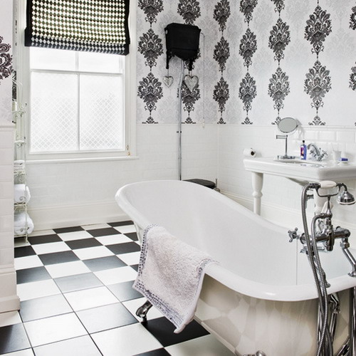 23 Traditional Black And White Bathrooms To Inspire | DigsDigs