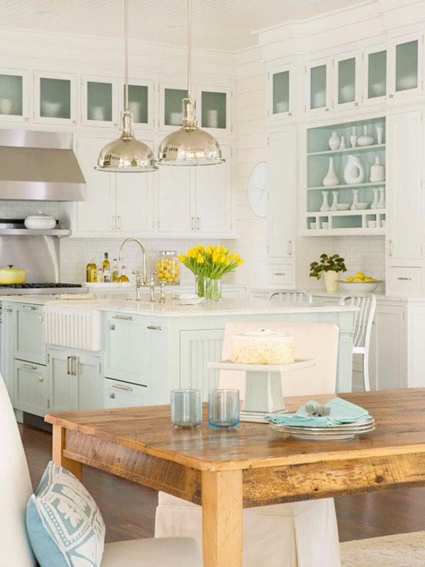 Traditional Coastal Style Kitchen Design Inspiration | DigsDigs