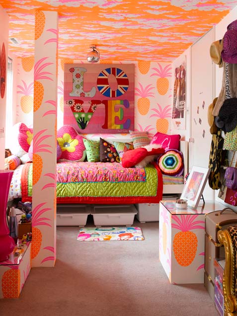 Tropical Girl Bedroom In A Mix Of Colors