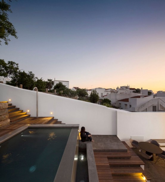 Ultra Minimalist House With Living Behind The Walls Concept Ultra Minimalist House With Living Behind The Walls Concept