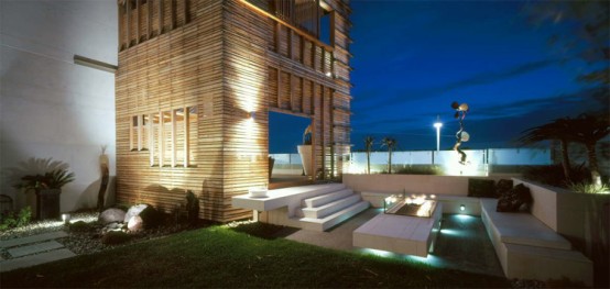 Unique House With Private Garden In Modern Style Unique House With Private Garden In Modern Style