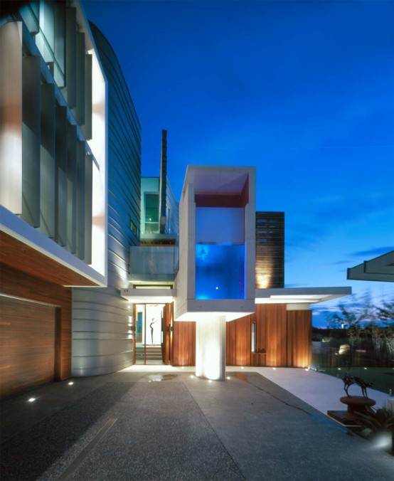 Unique House With Private Garden In Modern Style Unique House With Private Garden In Modern Style