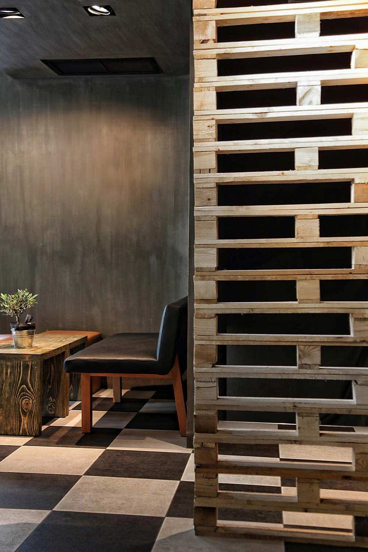 room dividers unique divider wall space diy wooden pallet digsdigs walls made separation piece screen pallets modern wood