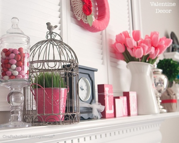 65 Valentine's Day Mantel Décor Ideas | DigsDigs