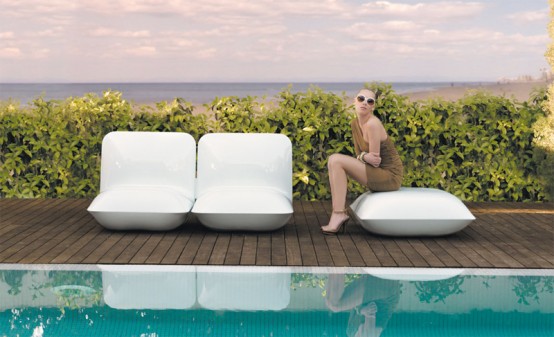 Vondom Pillow Outdoor Furniture comfortable outdoor furniture, contemporary outdoor furniture, modern outdoor furniture, outdoor armchair, outdoor flowerpot, outdoor furniture set, outdoor pouf, outdoor table, vondom, white outdoor furniture, outdoor furniture
