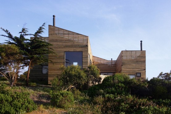 Wooden Fortress Like Metamorphosis House In Chile Wooden Fortress Like Metamorphosis House In Chile