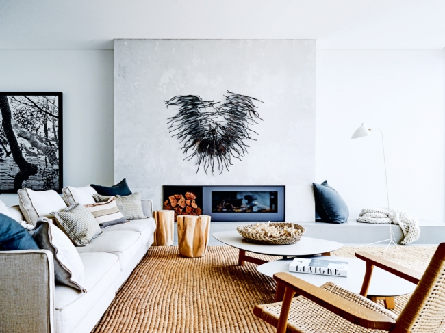 Sophisticated Coastal Home In Subtle And Natural Colors