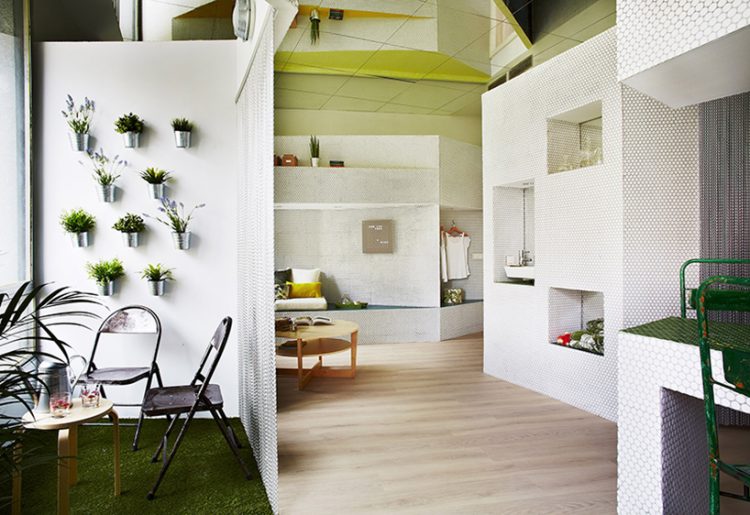 The apartment is seen like an integral space where each elements is in harmony with all the rest