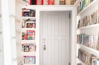 09 Ribba bookshelves above the doorway