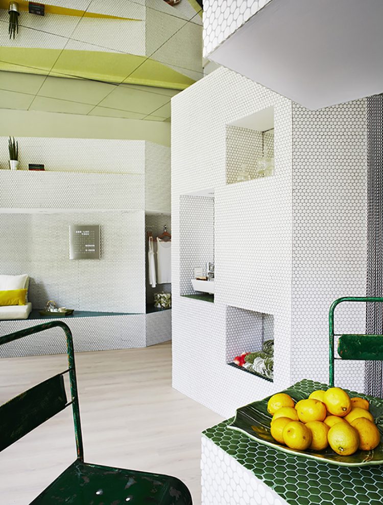 The use of space in different ways creates a unique concept without forgetting practicality and comfort